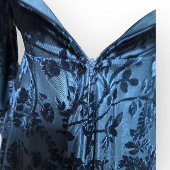 City Vibe Blue Burnout Velvet Mini Dress Sz 1 Long Sleeve Fit & Flare Boho Roman - Picture 6 of 8